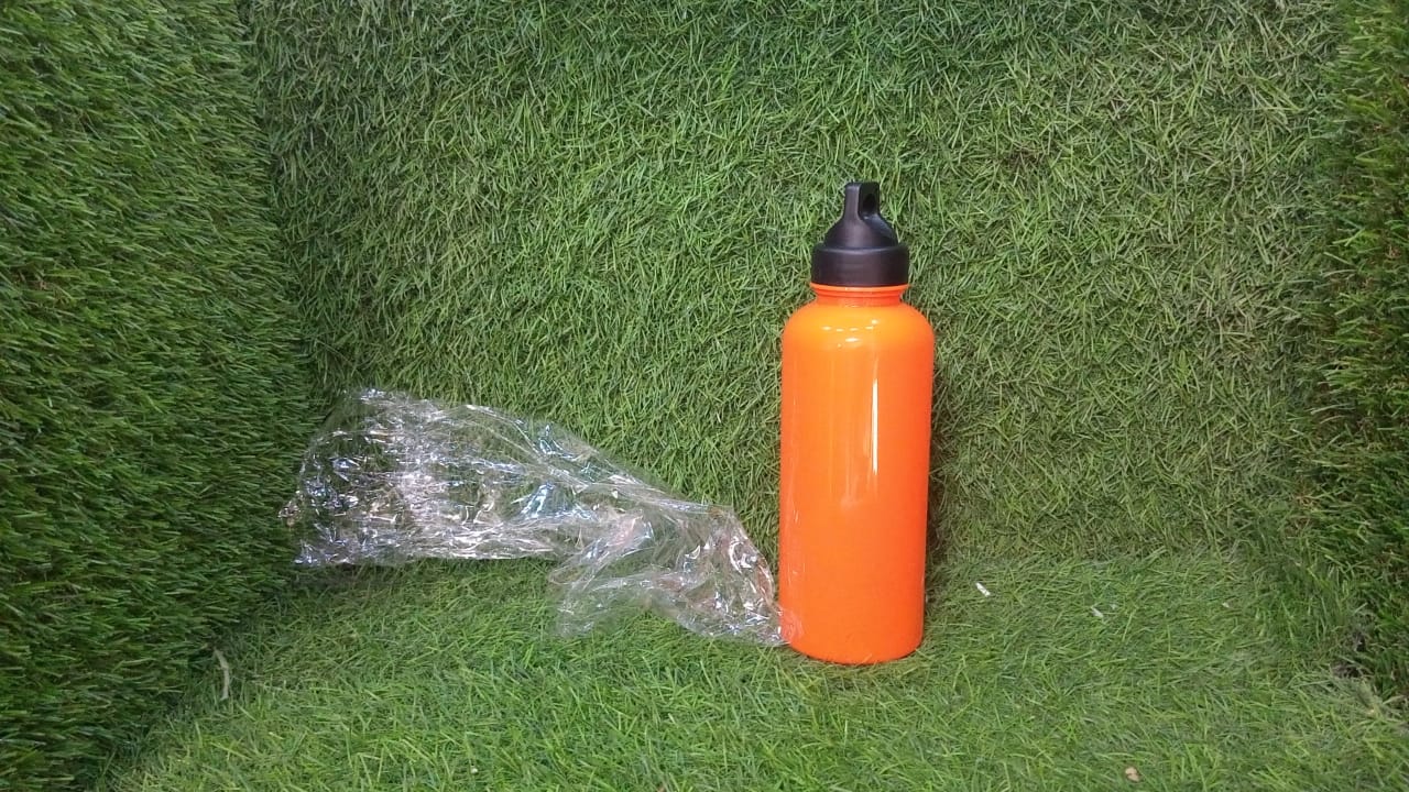 Premium Plastic Water Bottle β Fridge, Office, Gym, Yoga (750ml)