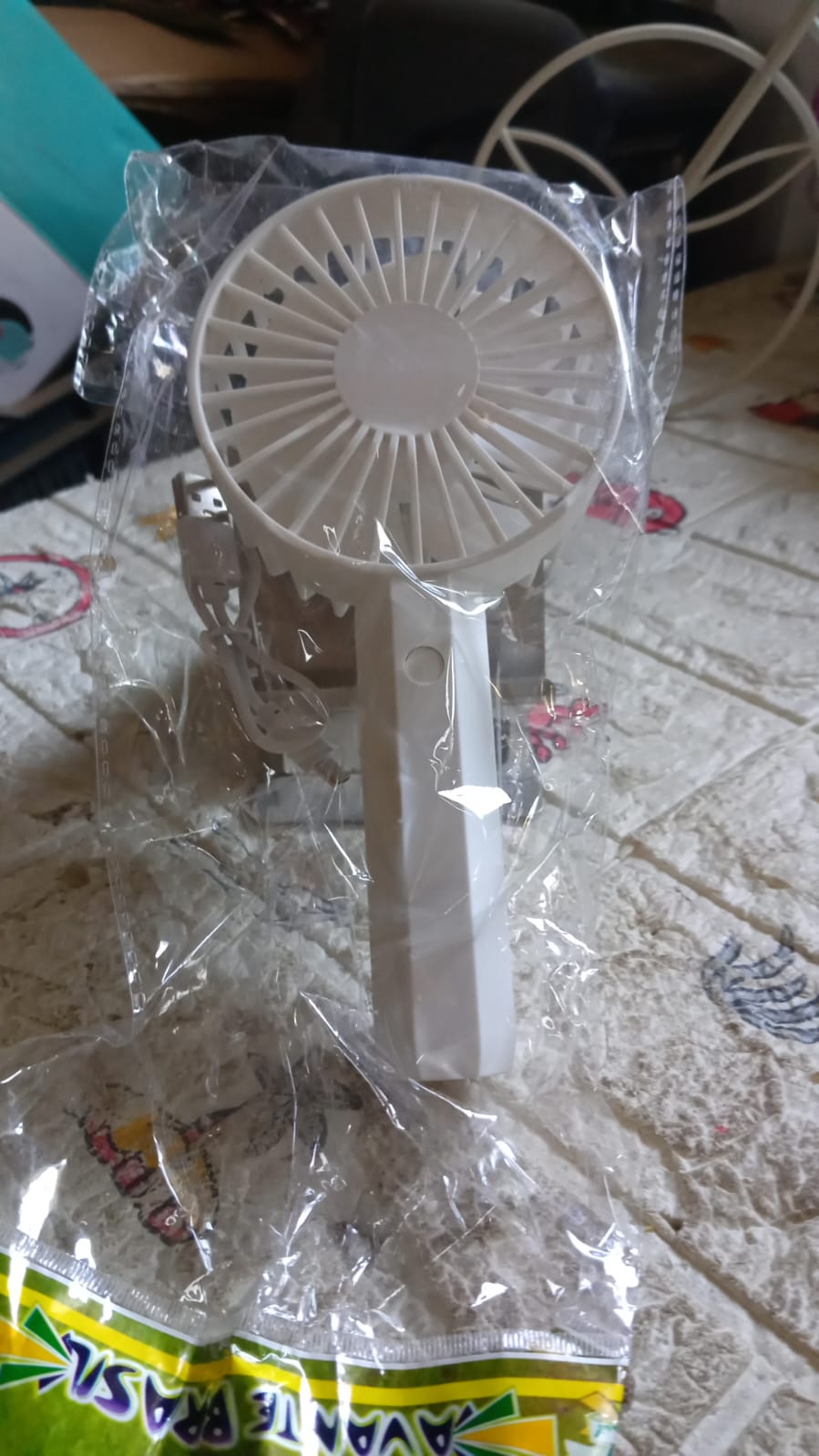 Mini Rechargeable Fan β Lightweight & Easy Carry (1 Pc | Battery Not Included)