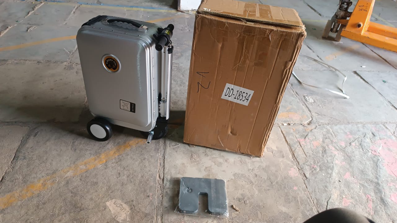 Electric Suitcase Smart Scooter β Riding Luggage with Removable Power (1 Pc)