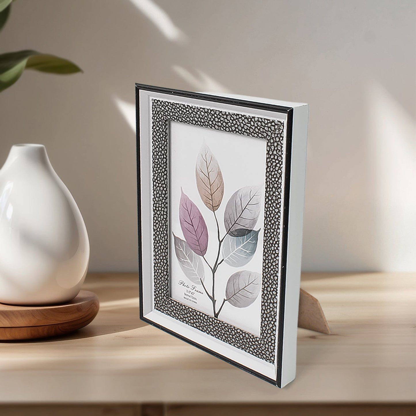 SnapStyle Picture Holder
