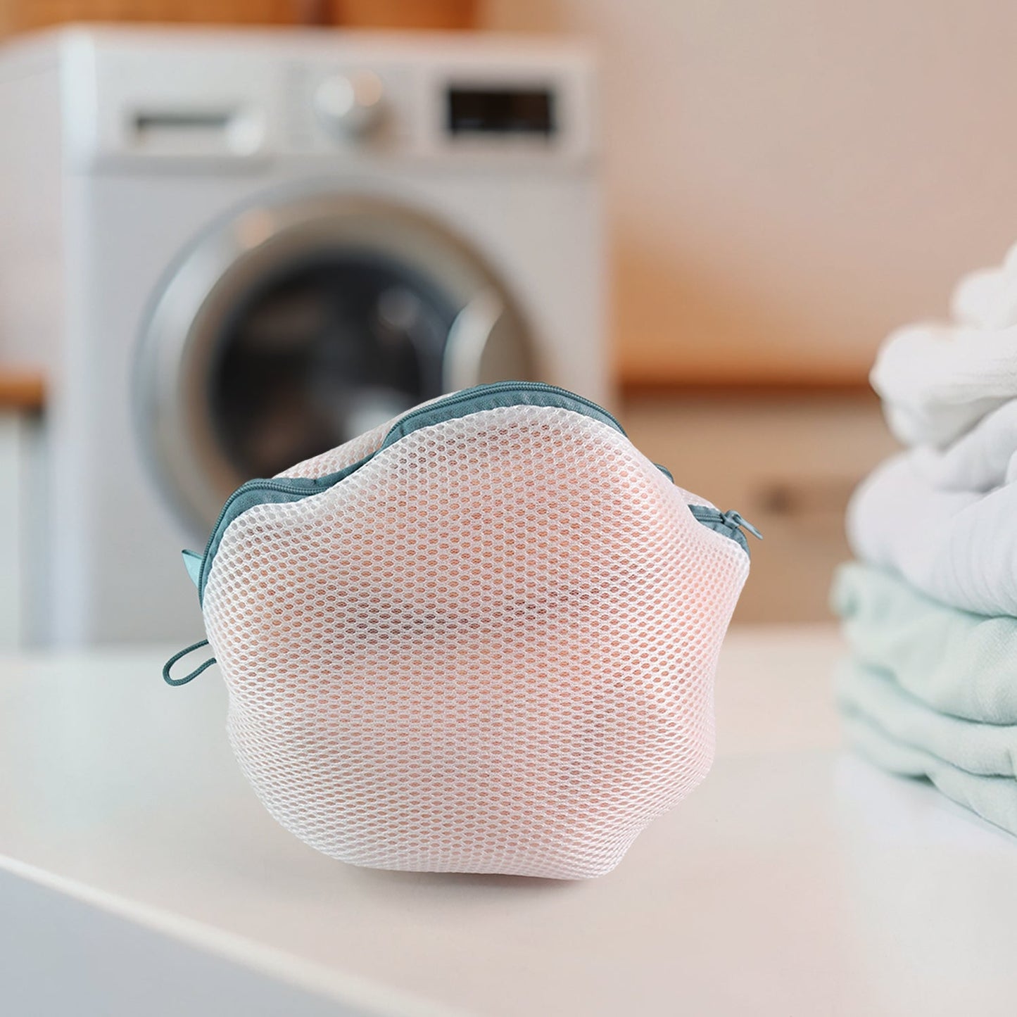 Round Mesh Bra Wash Bag with Zipper for Washing Machine (1 Pc / Mix Size & Design)