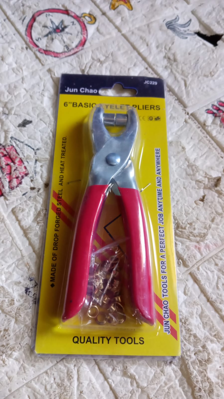 Grommet Setting Tool with 25 PCS Gold Eyelets Grommets Steel Hole Punch