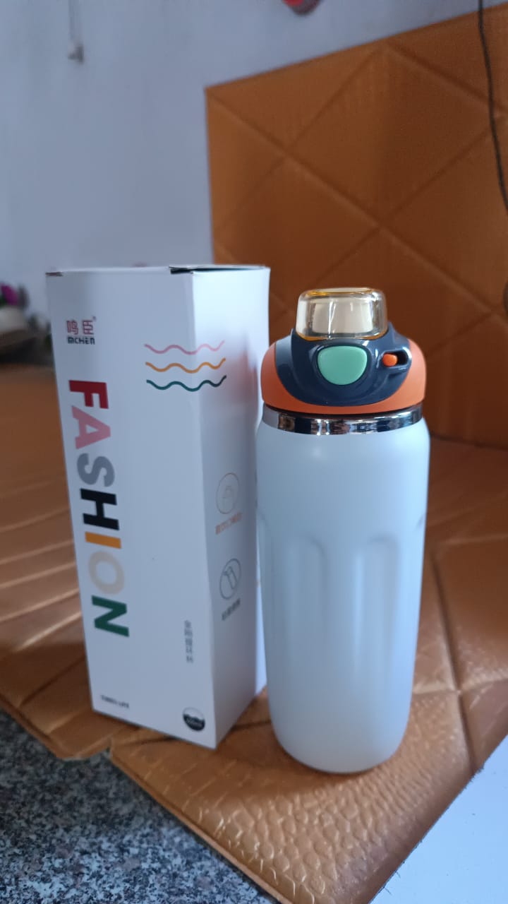Stainless Steel Water Bottle (600 ML / Approx)